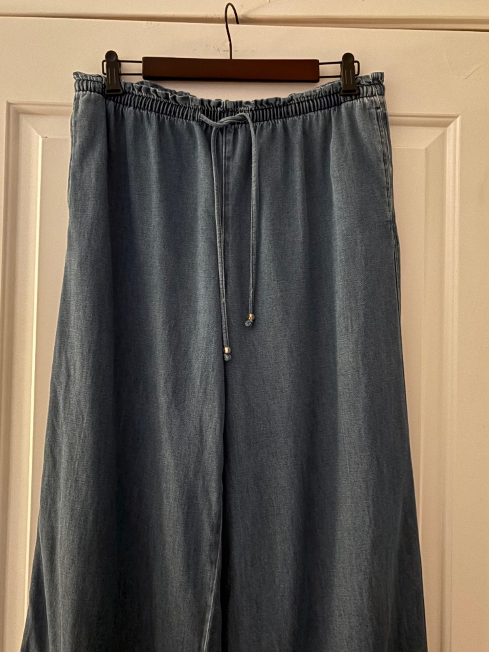 H&M Wide Leg Flowy Jean Chambray Pants Women’s Medium